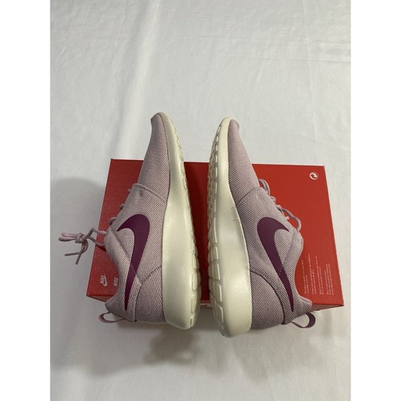 New Women’s Size 8.5 Plum Nike Roshe One Running Shoes 844994 501 - Picture 6 of 10